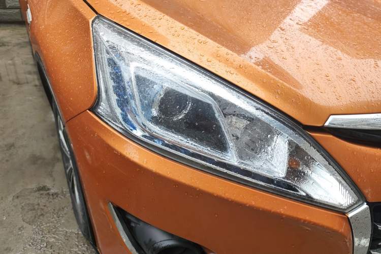 Used Luxgen U6 SUV 2014 1.8T Fashion Edition Right Front Headlight