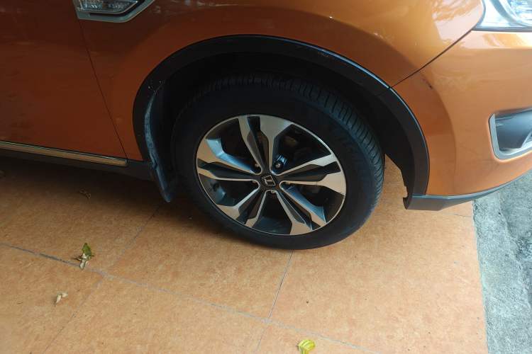 Used Luxgen U6 SUV 2014 1.8T Fashion Edition Right Front Wheel Hub