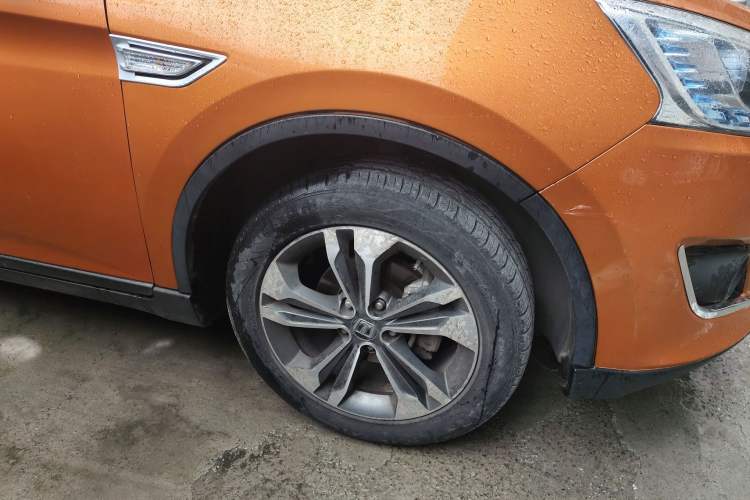 Used Luxgen U6 SUV 2014 1.8T Fashion Edition Right Front Wheel Hub