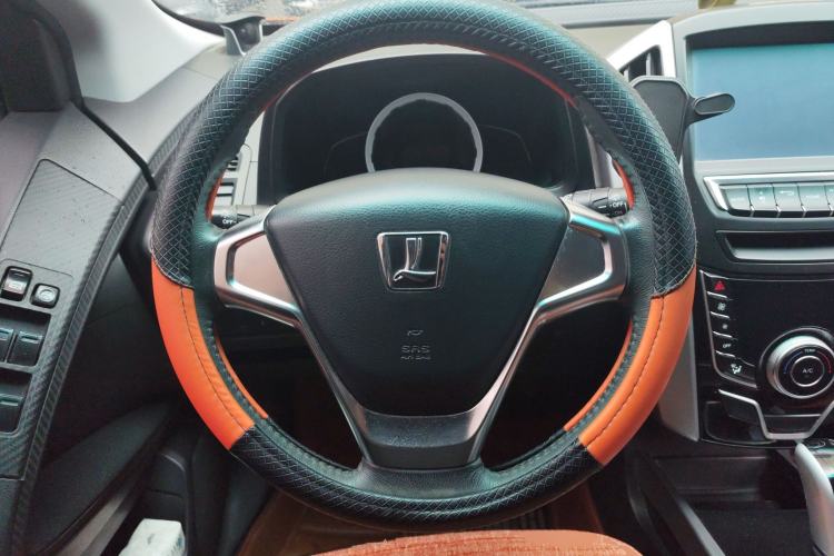 Used Luxgen U6 SUV 2014 1.8T Fashion Edition Steering Wheel
