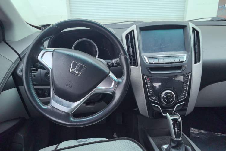Used Luxgen U6 SUV 2014 1.8T Fashion Edition Steering Wheel