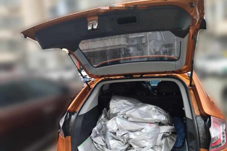 Used Luxgen U6 SUV 2014 1.8T Fashion Edition Trunk
