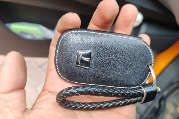 Used Luxgen U6 SUV 2014 2.0T ZhiZun Model Vehicle Key