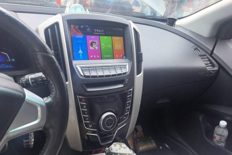 Used Luxgen U6 SUV 2015 1.8T Fashion Edition Audio And AC Panel