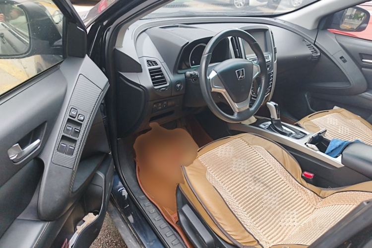 Used Luxgen U6 SUV 2015 1.8T Fashion Edition Driver Seat