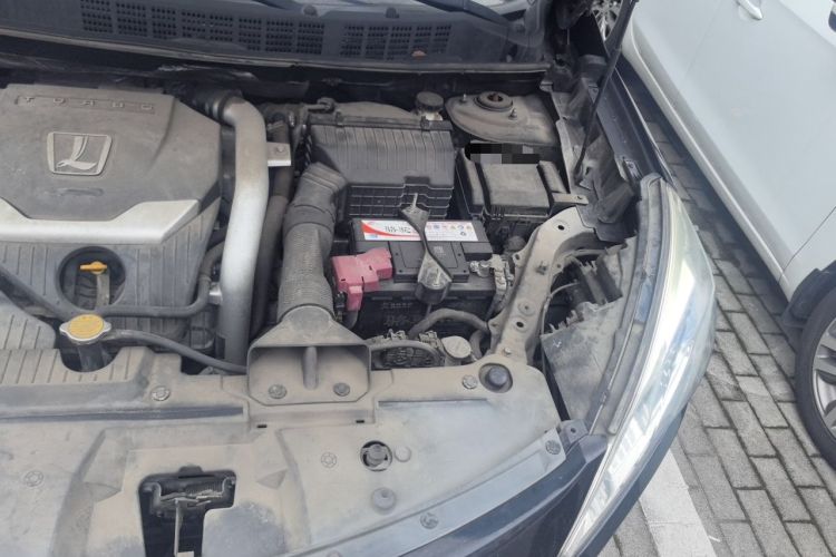 Used Luxgen U6 SUV 2015 1.8T Fashion Edition Engine Bay Left