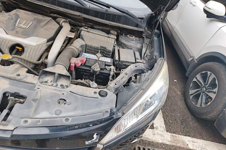 Used Luxgen U6 SUV 2015 1.8T Fashion Edition Engine Bay Left