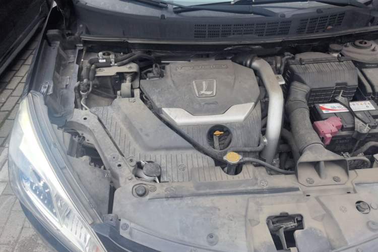 Used Luxgen U6 SUV 2015 1.8T Fashion Edition Engine Bay Right