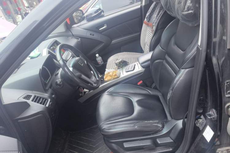 Used Luxgen U6 SUV 2015 1.8T Fashion Edition Left Front Seat