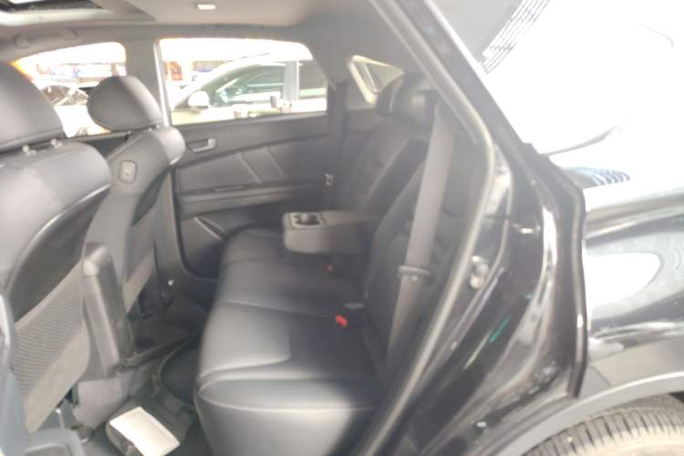 Used Luxgen U6 SUV 2015 1.8T Fashion Edition Left Rear Seat