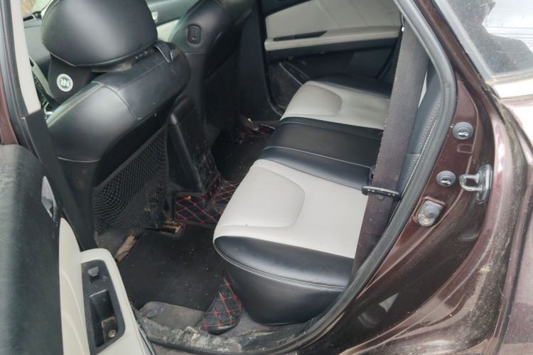 Used Luxgen U6 SUV 2015 1.8T Fashion Edition Left Rear Seat