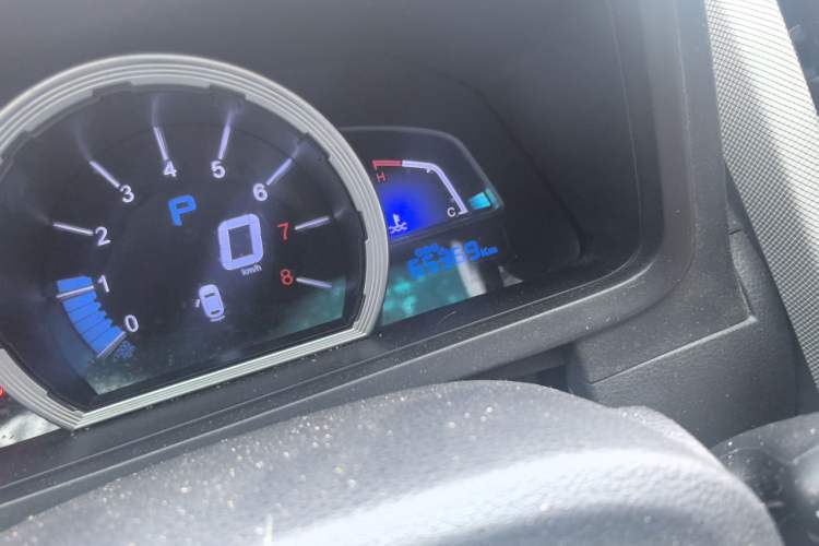 Used Luxgen U6 SUV 2015 1.8T Fashion Edition Odometer Close Up