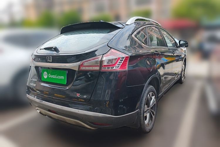 Used Luxgen U6 SUV 2015 1.8T Fashion Edition Rear Right 45 Deg