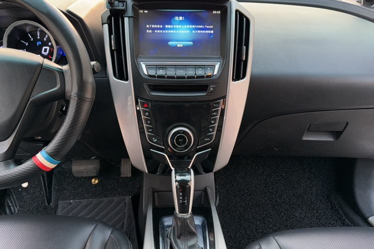 Used Luxgen U6 SUV 2015 1.8T New Innovation Upgrade Audio And AC Panel