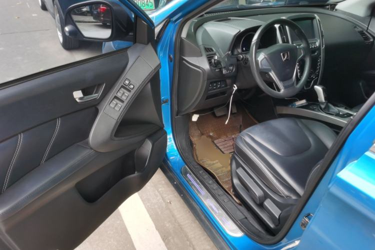 Used Luxgen U6 SUV 2015 1.8T Fashion Edition Driver Seat