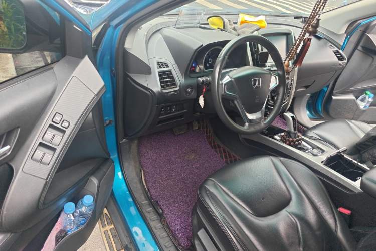Used Luxgen U6 SUV 2015 1.8T Fashion Edition Driver Seat