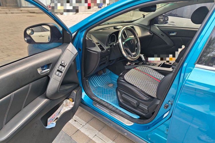Used Luxgen U6 SUV 2015 1.8T Fashion Edition Driver Seat