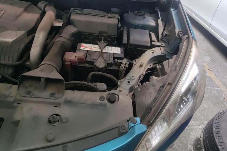 Used Luxgen U6 SUV 2015 1.8T Enhanced Charm Edition Engine Bay Left
