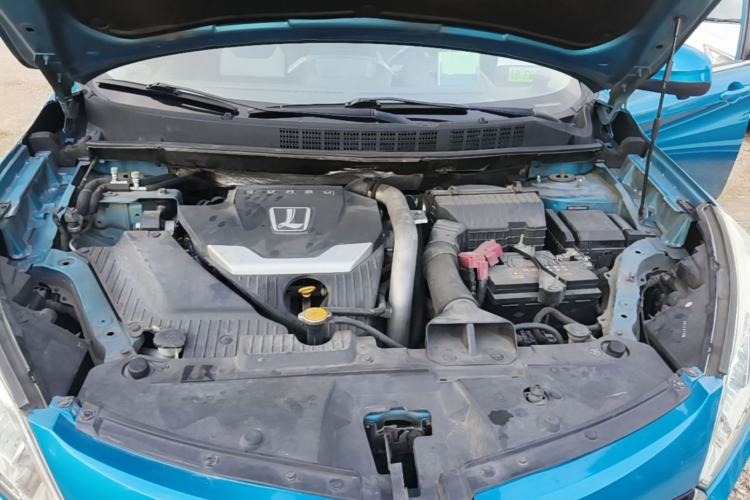 Used Luxgen U6 SUV 2015 1.8T ZhiZun Model Engine Bay