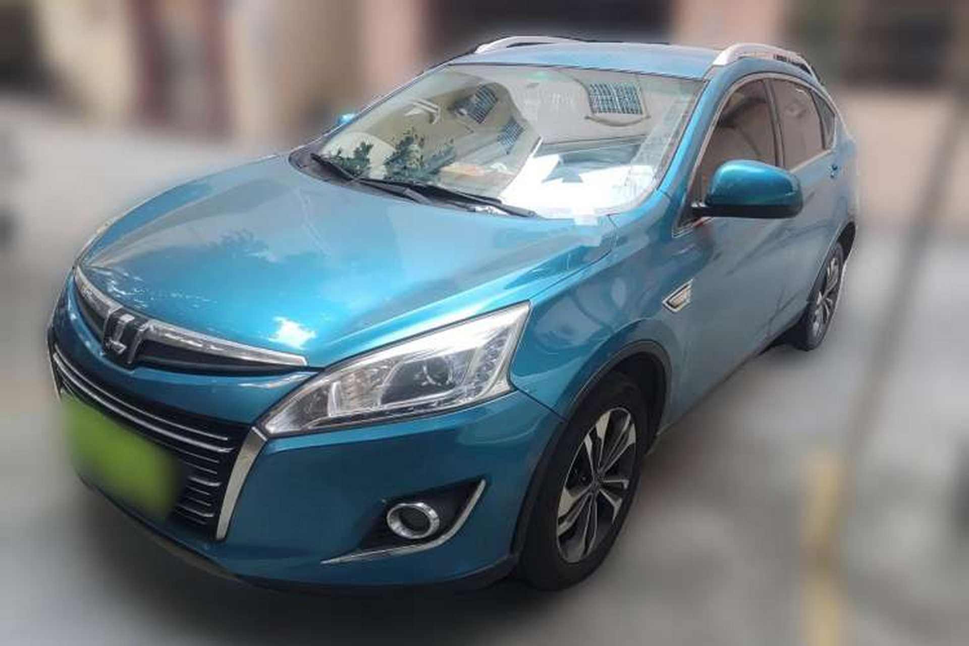 Used Luxgen U6 SUV 2015 1.8T Enhanced Charm Edition Front Left 45 Deg