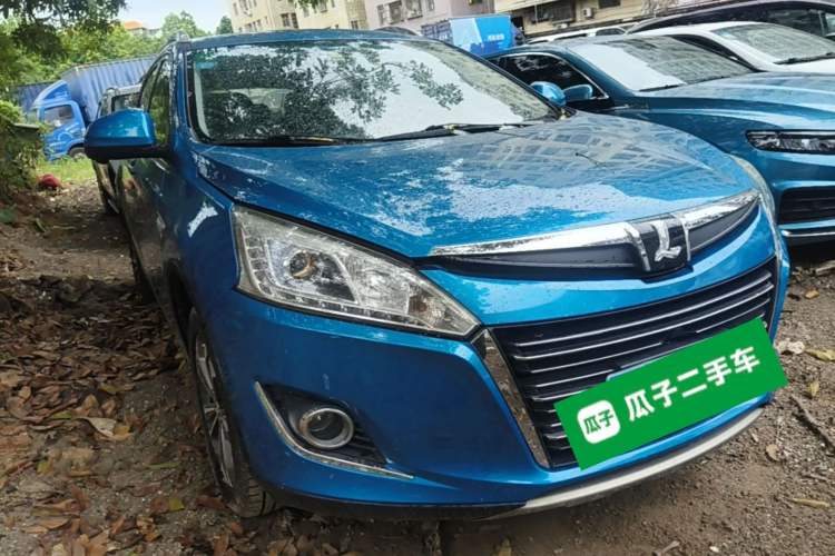 Used Luxgen U6 SUV 2015 1.8T ZhiZun Model Front Right 45 Deg