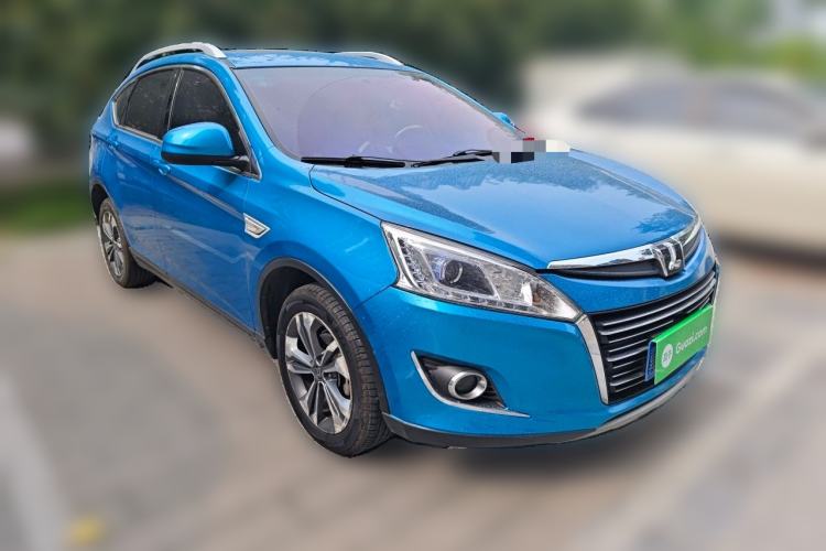 Used Luxgen U6 SUV 2015 1.8T Fashion Edition Front Right 45 Deg