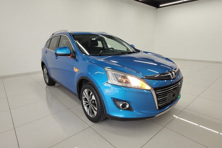 Used Luxgen U6 SUV 2015 1.8T Fashion Edition Front Right 45 Deg