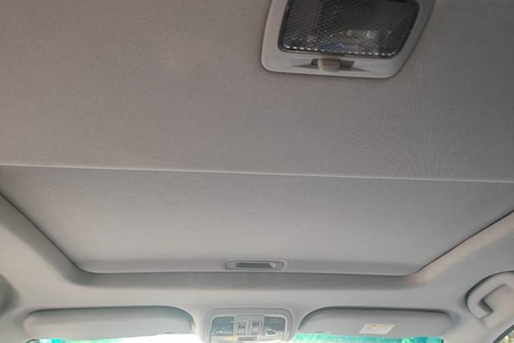 Used Luxgen U6 SUV 2015 1.8T Fashion Edition Headliner