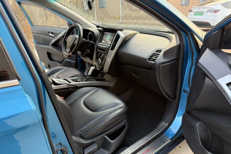 Used Luxgen U6 SUV 2015 1.8T New Innovation Upgrade Interior 2