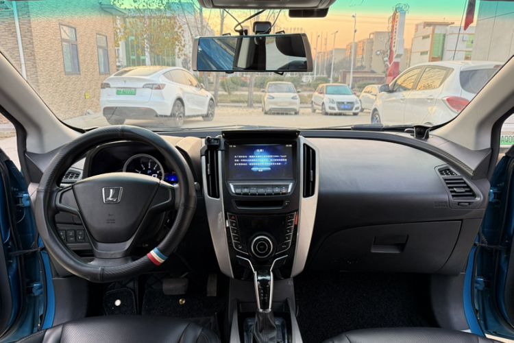 Used Luxgen U6 SUV 2015 1.8T New Innovation Upgrade Interior 3