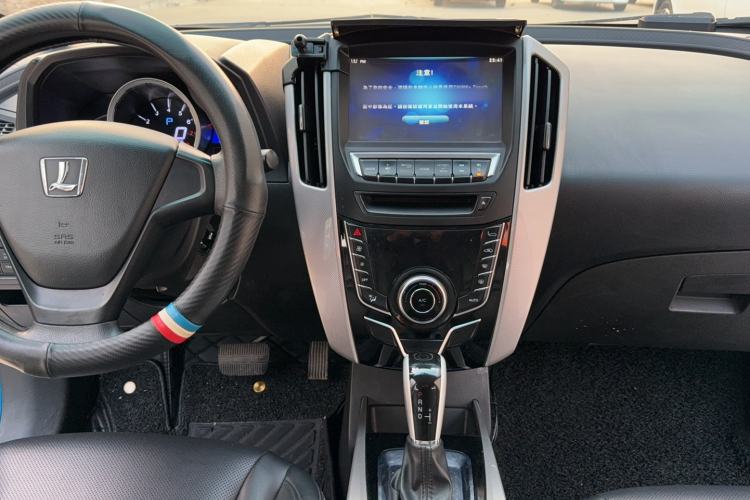 Used Luxgen U6 SUV 2015 1.8T New Innovation Upgrade Interior 5
