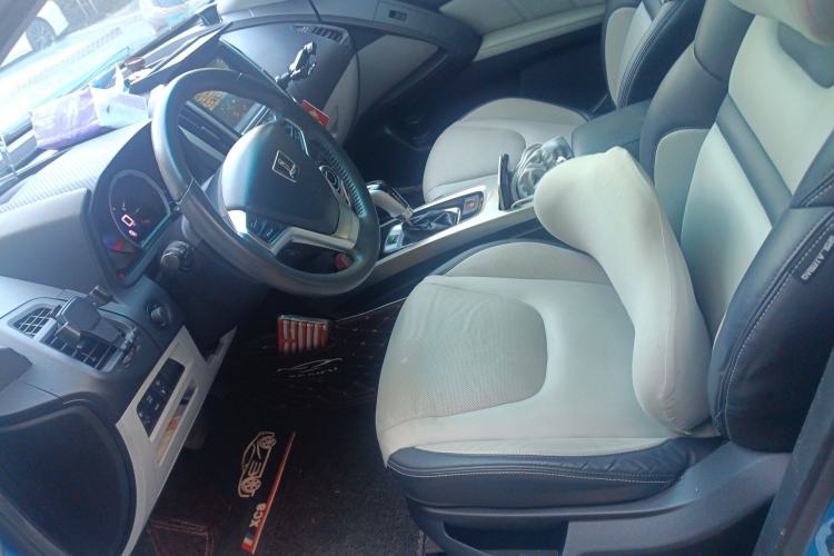 Used Luxgen U6 SUV 2015 1.8T ZhiZun Model Left Front Seat