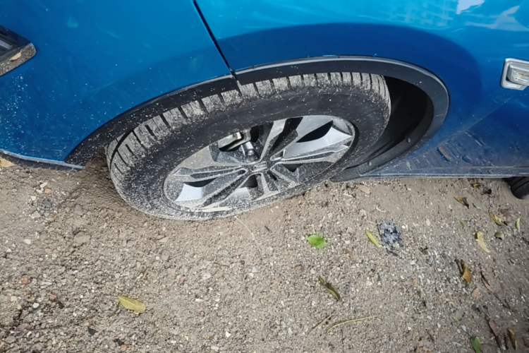 Used Luxgen U6 SUV 2015 1.8T ZhiZun Model Left Front Wheel Hub