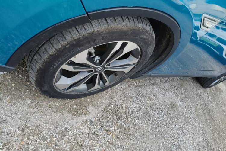 Used Luxgen U6 SUV 2015 1.8T ZhiZun Model Left Front Wheel Hub