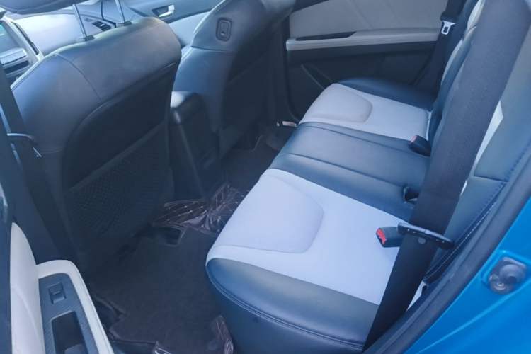Used Luxgen U6 SUV 2015 1.8T ZhiZun Model Left Rear Seat