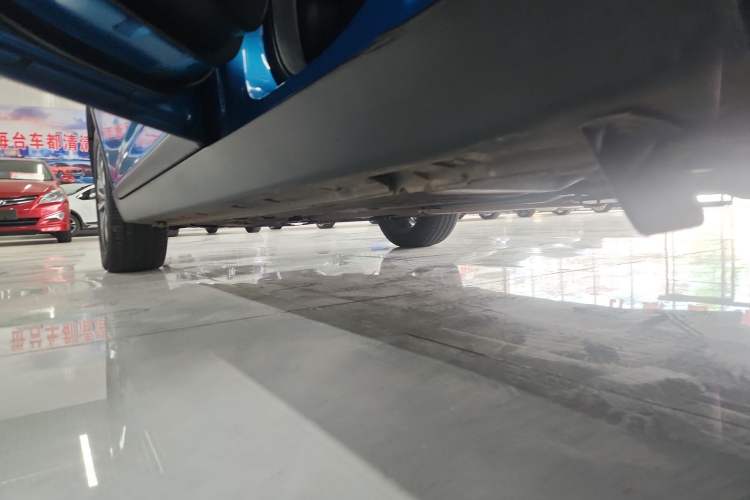 Used Luxgen U6 SUV 2015 1.8T Fashion Edition Left Side Sill