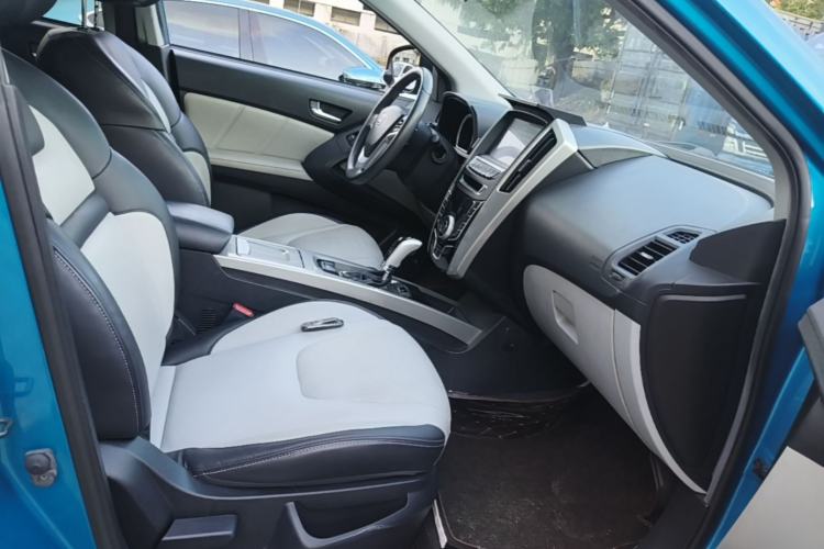 Used Luxgen U6 SUV 2015 1.8T ZhiZun Model Right Front Seat