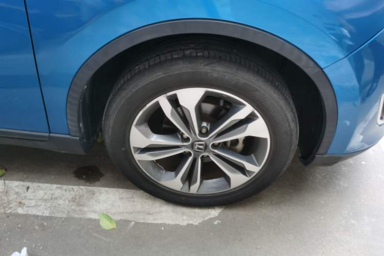 Used Luxgen U6 SUV 2015 1.8T Fashion Edition Right Front Wheel Hub