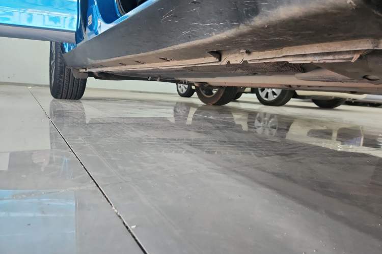 Used Luxgen U6 SUV 2015 1.8T Fashion Edition Right Side Sill