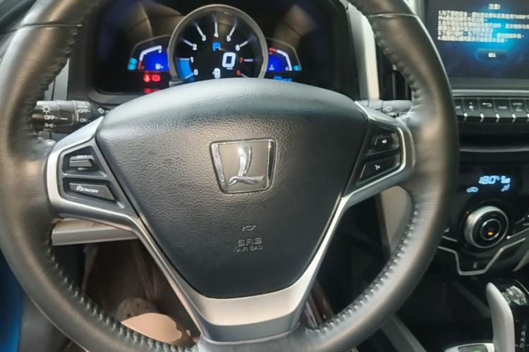 Used Luxgen U6 SUV 2015 1.8T ZhiZun Model Steering Wheel