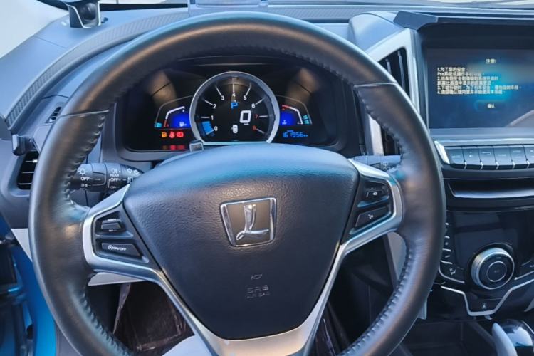 Used Luxgen U6 SUV 2015 1.8T ZhiZun Model Steering Wheel