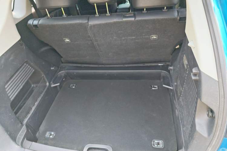 Used Luxgen U6 SUV 2015 1.8T Fashion Edition Trunk