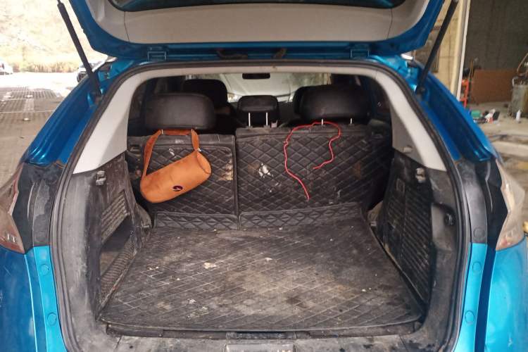 Used Luxgen U6 SUV 2015 1.8T Fashion Edition Trunk