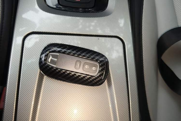 Used Luxgen U6 SUV 2015 1.8T ZhiZun Model Vehicle Key