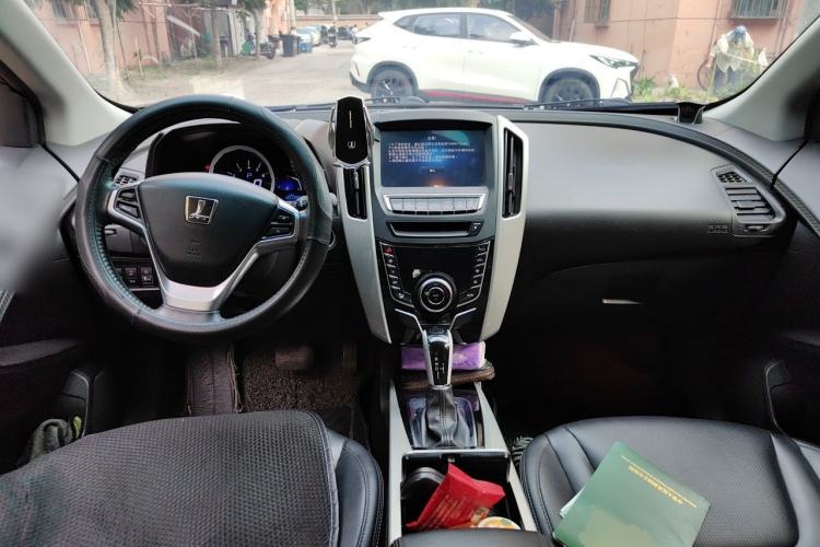 Used Luxgen U6 SUV 2015 1.8T ZhiZun Model Center Console