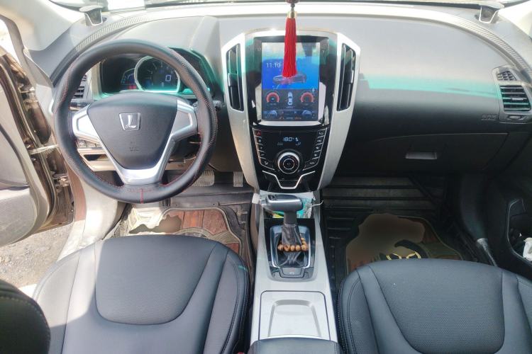Used Luxgen U6 SUV 2015 1.8T New Innovation Upgrade Center Console