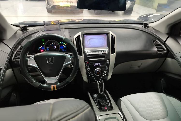 Used Luxgen U6 SUV 2015 1.8T Fashion Edition Center Console