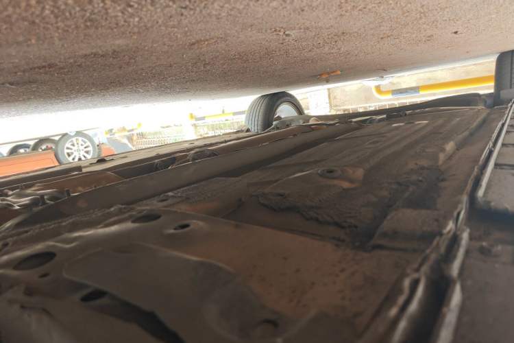 Used Luxgen U6 SUV 2015 1.8T Fashion Edition Chassis Front Right