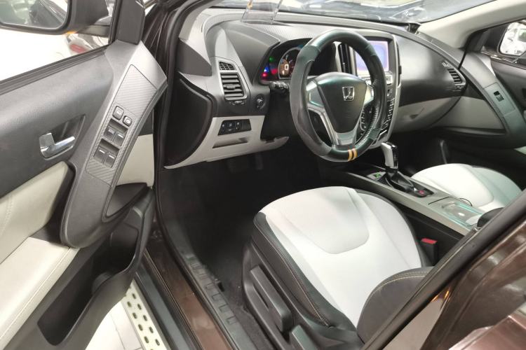 Used Luxgen U6 SUV 2015 1.8T Fashion Edition Driver Seat