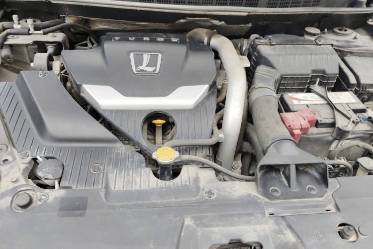 Used Luxgen U6 SUV 2015 1.8T Fashion-Upgraded Model Engine Bay